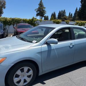 2008 Toyota CAMRY LE photo 2