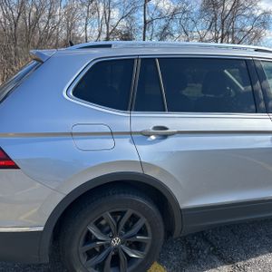 VOLKSWAGEN TIGUAN SE - 9