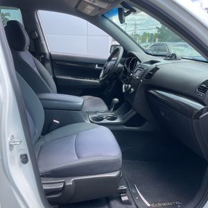صورة مصغرة 37 لـ 2012 KIA SORENTO LX