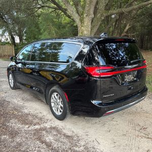 صورة 5 لـ 2025 Chrysler PACIFICA SELECT