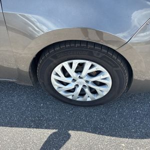 2018 Toyota COROLLA LE — миниатюра 20