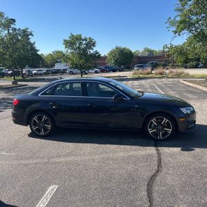 AUDI A4 2.0T PREMIUM - 10