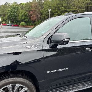 CHEVROLET SUBURBAN - 2