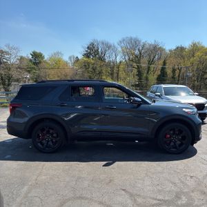 FORD EXPLORER ST - 10