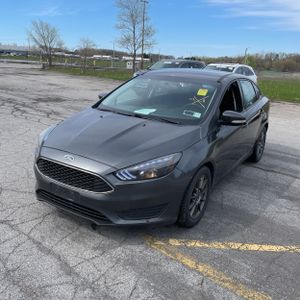 FORD FOCUS SE - 1