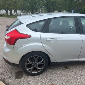 FORD FOCUS SE - 9