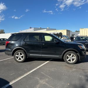 FORD EXPLORER XLT - 10