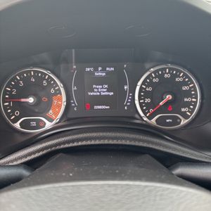2019 JEEP RENEGADE LATITUDE — миниатюра 37