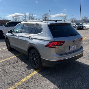 VOLKSWAGEN TIGUAN SE - 5