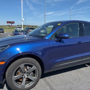 PORSCHE MACAN - 2
