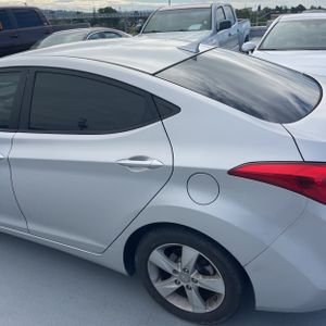HYUNDAI ELANTRA GLS - 6