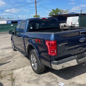 Ford F-150 Lariat - 4