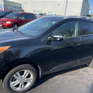 HYUNDAI TUCSON GLS - 2