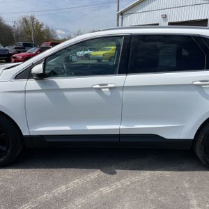 FORD EDGE SEL - 4