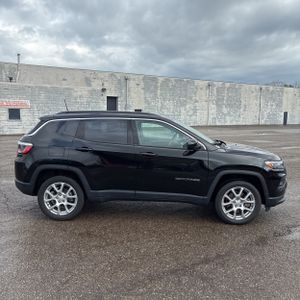 JEEP COMPASS LATITUDE LUX - 10