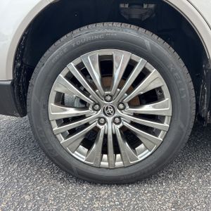 2024 Toyota VENZA XLE — миниатюра 19
