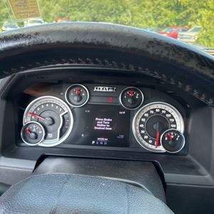 2013 RAM 1500 SPORT 照片 37