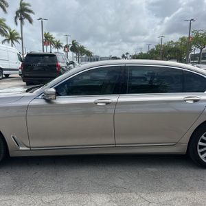 BMW 7 SERIES 740I - 4