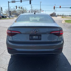 VOLKSWAGEN JETTA SE - 7