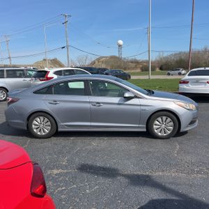 HYUNDAI SONATA HYBRID SE - 10