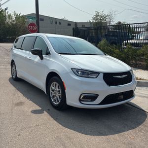 صورة 10 لـ 2025 Chrysler PACIFICA SELECT