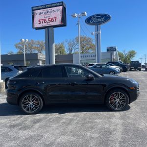 PORSCHE CAYENNE S - 10