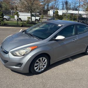 HYUNDAI ELANTRA GLS - 2