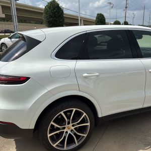 PORSCHE CAYENNE - 9