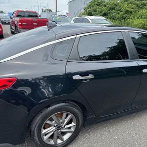2020 KIA OPTIMA LX — фото 9