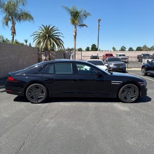 GENESIS G90 3.5T E-SUPERCHARGER BLACK - 10