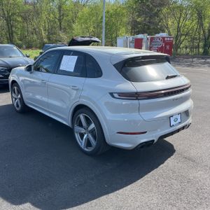 PORSCHE CAYENNE S - 5