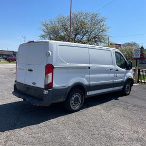 FORD TRANSIT 150 - 8