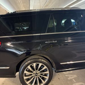 صورة 9 لـ 2020 Lincoln NAVIGATOR RESERVE