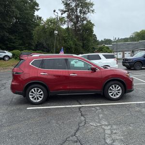 2018 Nissan ROGUE SV — фото 10