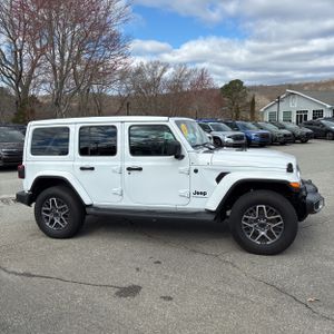 JEEP WRANGLER 4-DOOR SAHARA 4X4 - 10