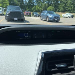 صورة مصغرة 40 لـ 2017 Toyota PRIUS THREE