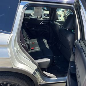 صورة مصغرة 35 لـ 2025 Mitsubishi OUTLANDER PHEV SEL BLACK EDITION