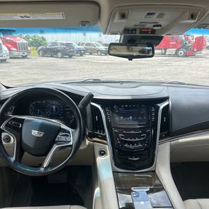 صورة مصغرة 39 لـ 2020 Cadillac ESCALADE ESV LUXURY