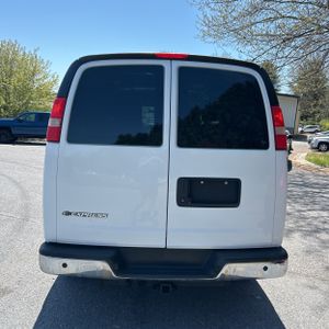 CHEVROLET EXPRESS 3500 - 7