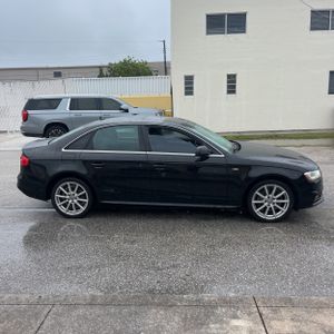 AUDI A4 2.0T PREMIUM - 10