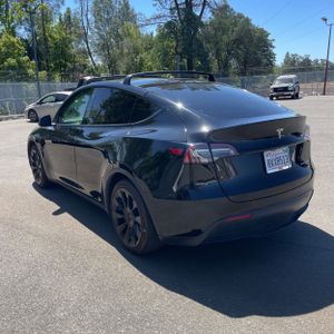 TESLA MODEL Y LONG RANGE - 5