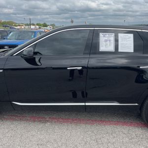 CADILLAC LYRIQ LUXURY 2 - 4