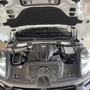 2025 Porsche MACAN GTS — миниатюра 43