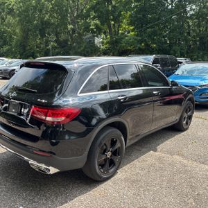 صورة 8 لـ 2018 Mercedes-BENZ GLC