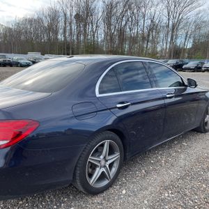 MERCEDES-BENZ E-CLASS - 9