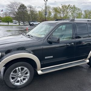 FORD EXPLORER EDDIE BAUER - 2