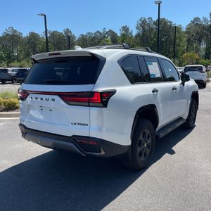 LEXUS LX 700H OVERTRAIL - 8