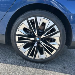 2026 BMW 530I 缩略图 18