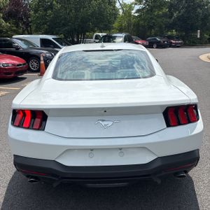 2026 FORD MUSTANG ECOBOOST PREMIUM — фото 7