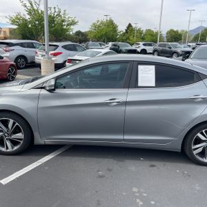 HYUNDAI ELANTRA LIMITED - 4